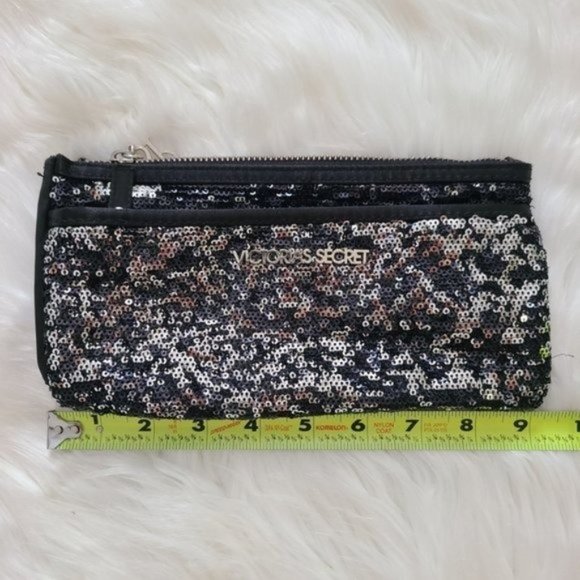 Victoria Secret Black and Silver Sequin Clutch Evening - Picture 9 of 9